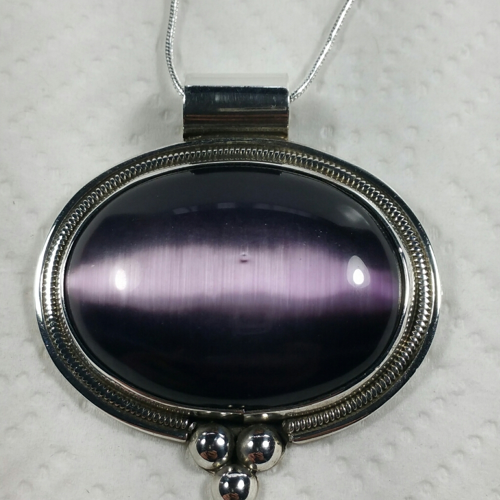 34g MEXICO PURPLE CAT EYE STERLING SILVER NECKLACE